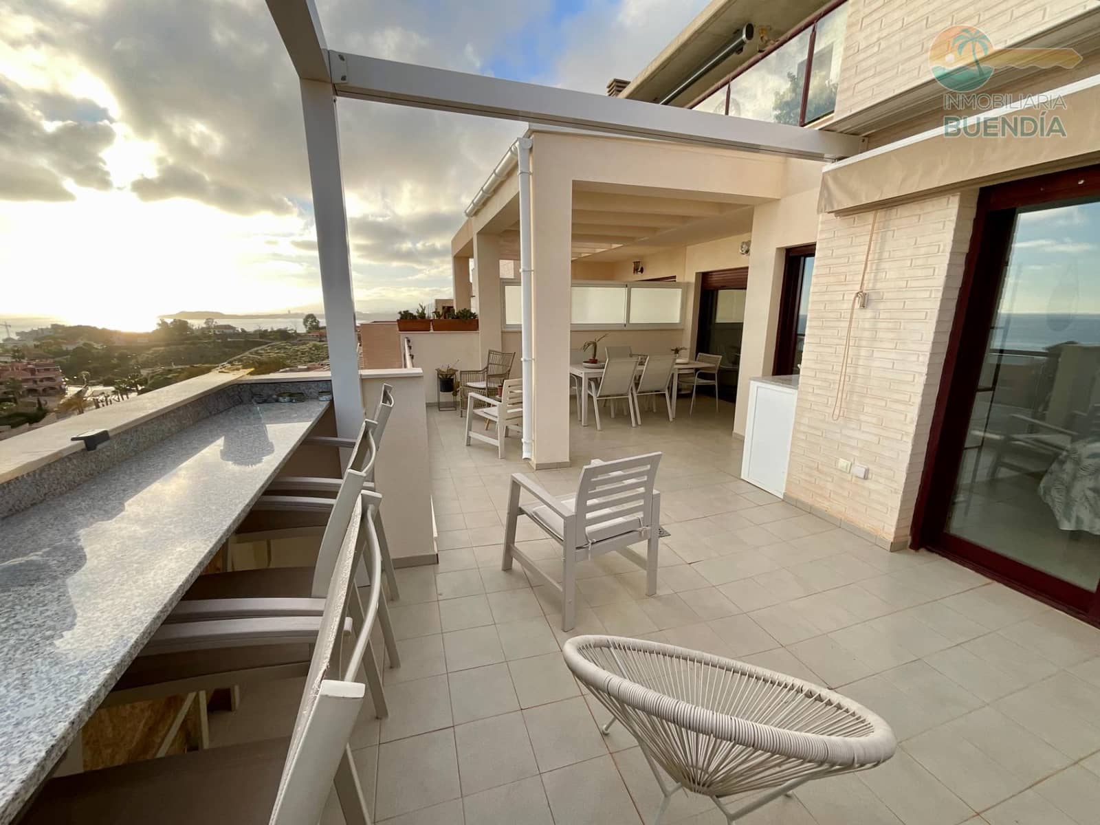 Ático de 2 habitaciones en Isla Plana en venta con piscina - 210.000 € (Ref: 9504371)