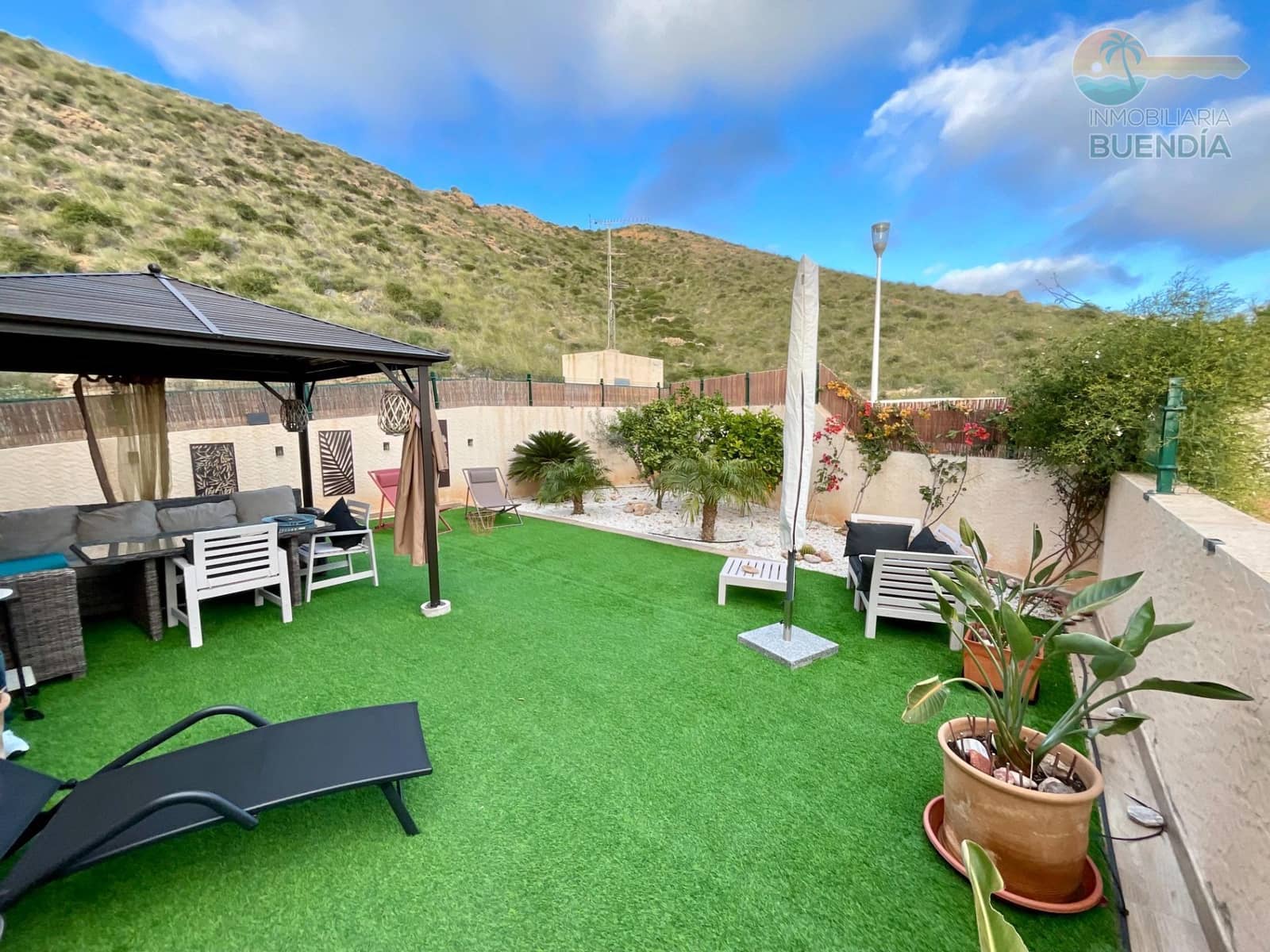 Ático de 2 habitaciones en Isla Plana en venta con piscina - 210.000 € (Ref: 9504371)