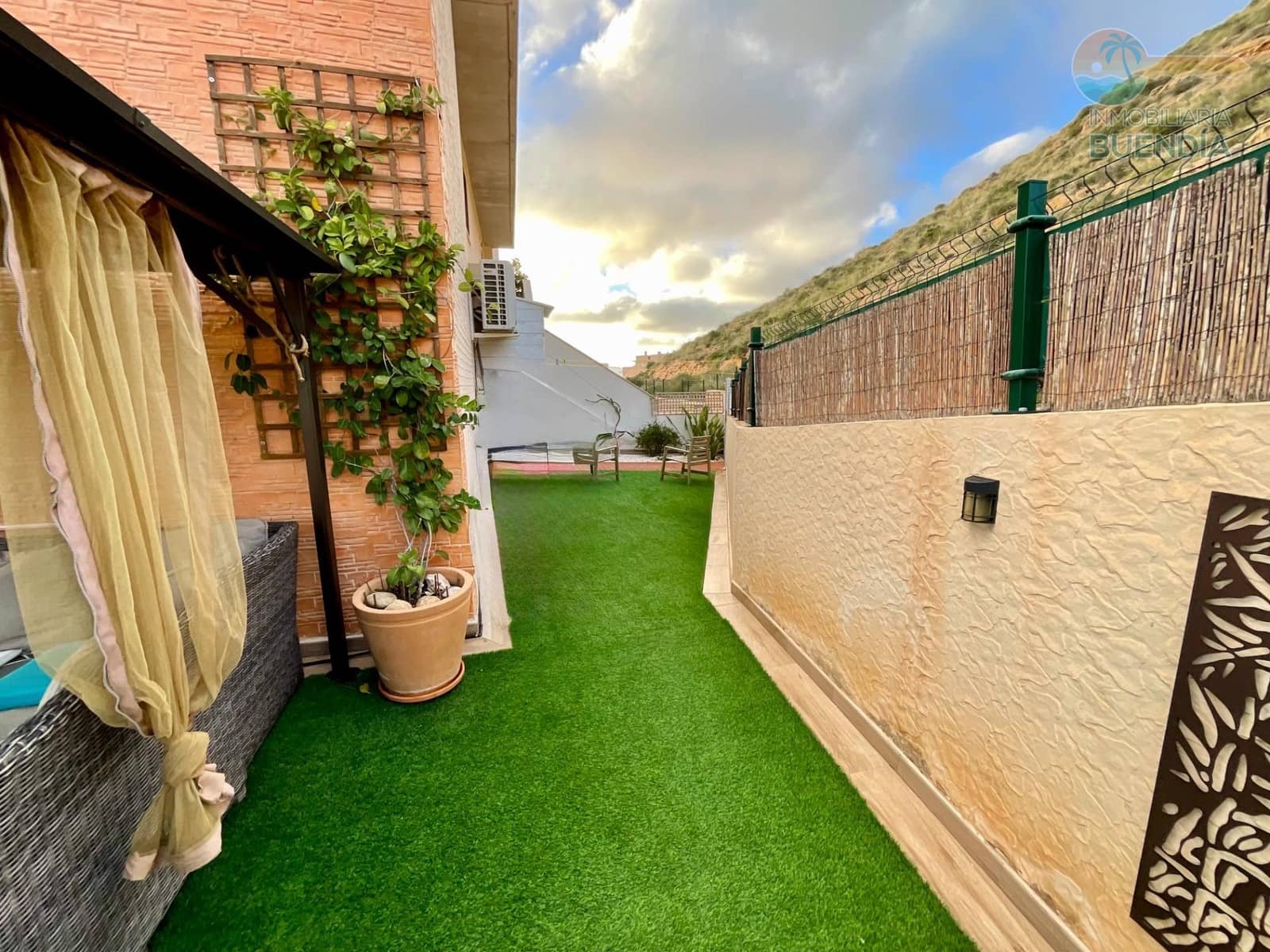 Ático de 2 habitaciones en Isla Plana en venta con piscina - 210.000 € (Ref: 9504371)