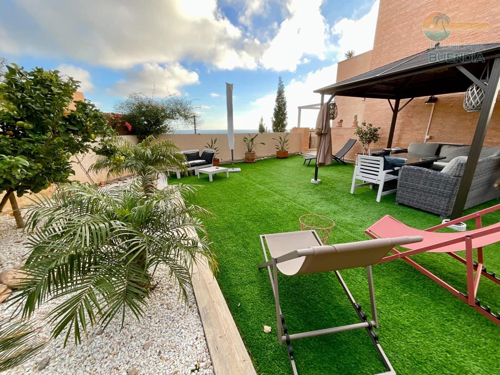 Ático de 2 habitaciones en Isla Plana en venta con piscina - 210.000 € (Ref: 9504371)