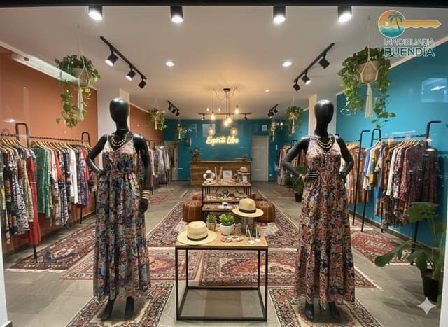 Comercial para venda em Puerto de Mazarron, Mazarrón - 92 000 € (Ref: 9536028)