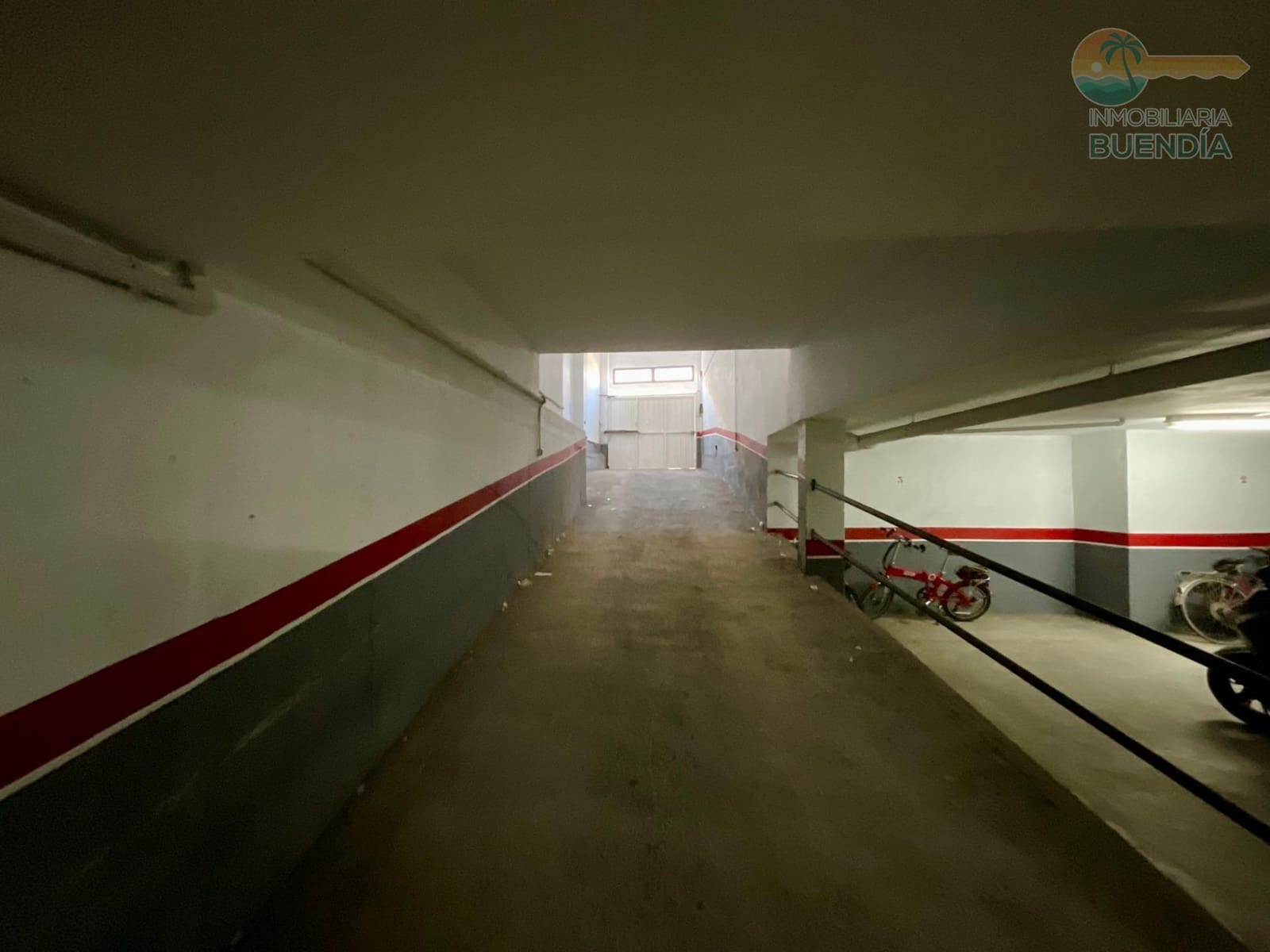 Garage til salg i Puerto de Mazarron - € 15.000 (Ref: 9561910)