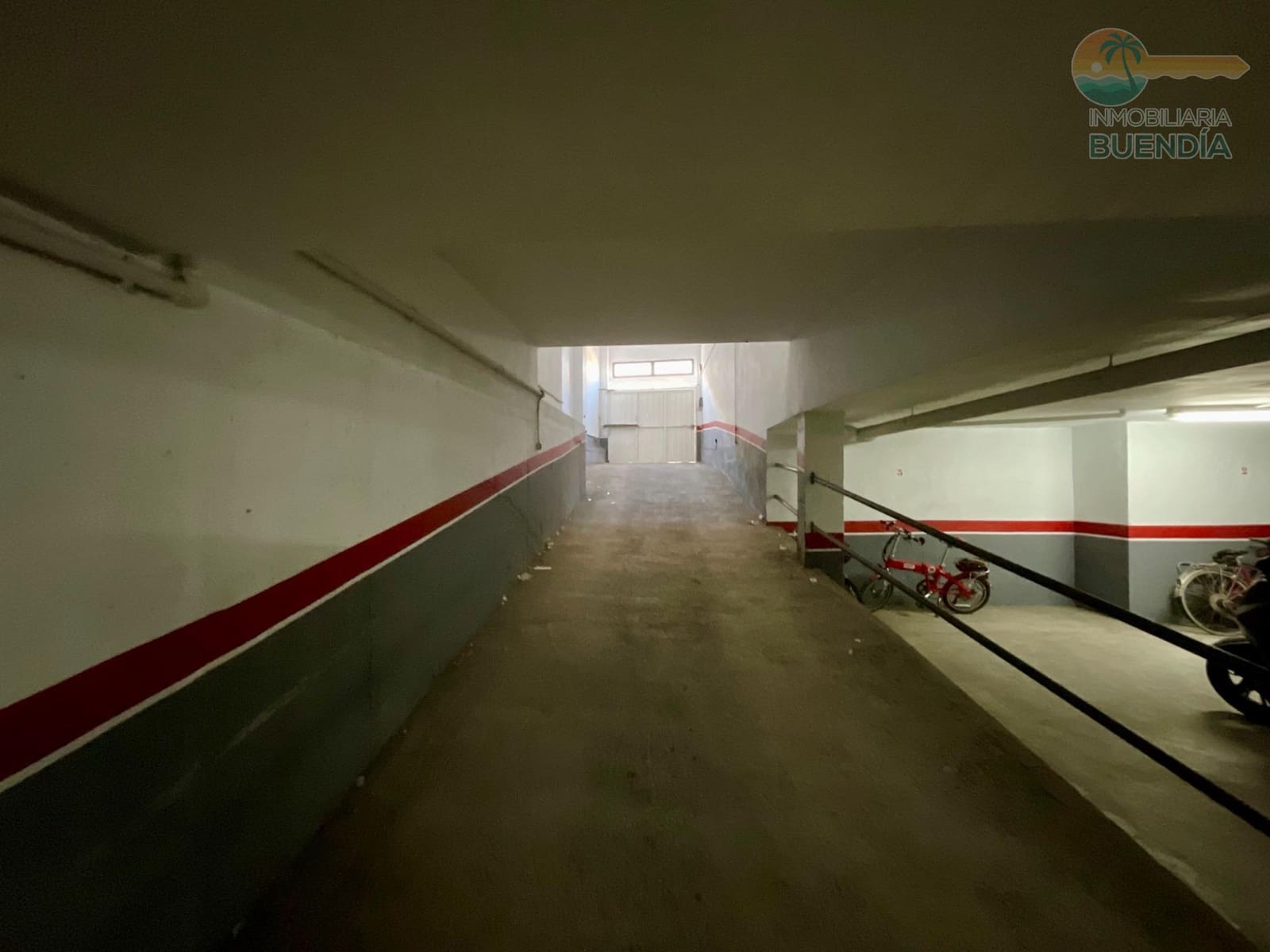 Garage til salg i Puerto de Mazarron - € 15.000 (Ref: 9561910)