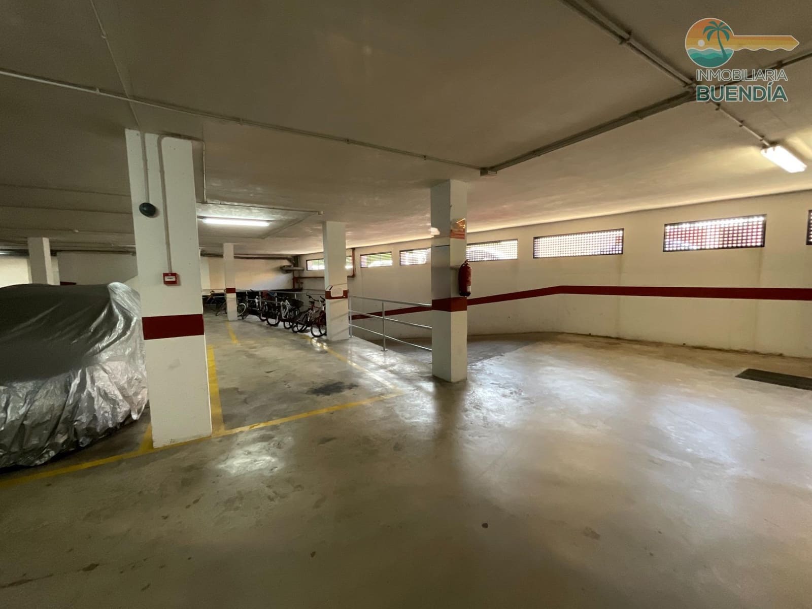 Garage te koop in Puerto de Mazarron - € 9.000 (Ref: 9611623)