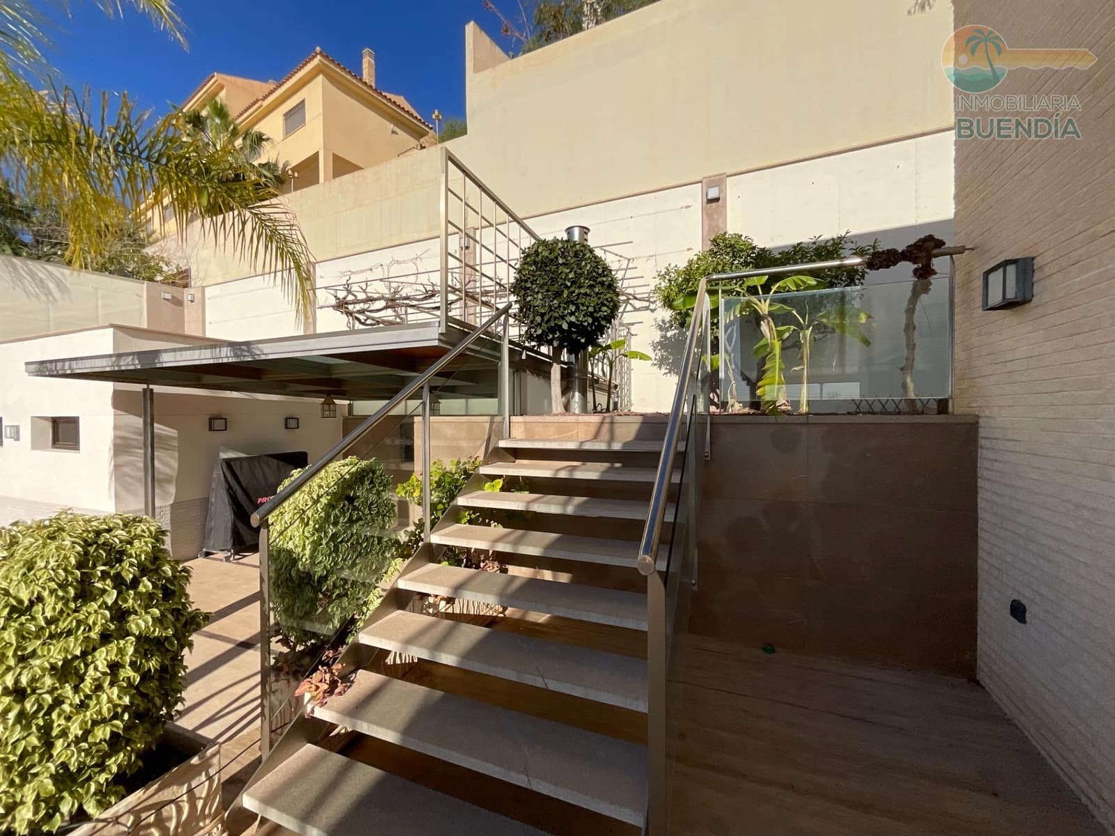 5 bedroom Villa for sale in Bolnuevo with pool garage - € 975,000 (Ref: 9615573)