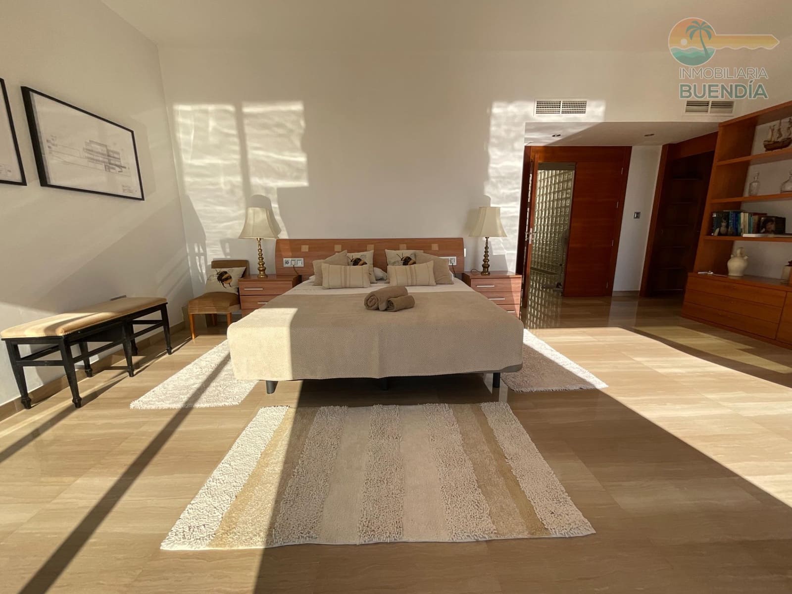 5 bedroom Villa for sale in Bolnuevo with pool garage - € 974,900 (Ref: 9615573)