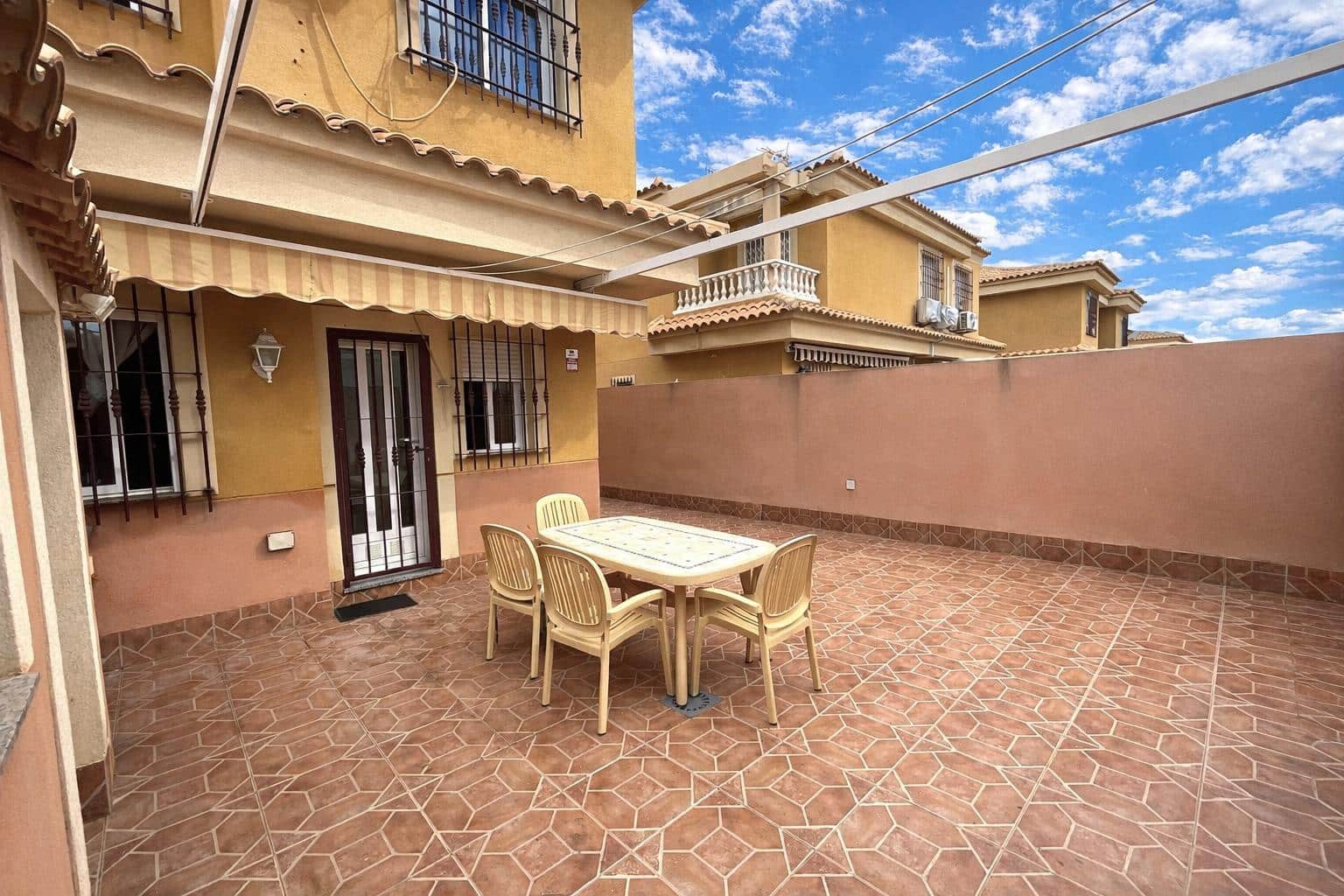 Apartamento de 4 habitaciones en Puerto de Mazarron en venta - 240.000 € (Ref: 9619364)