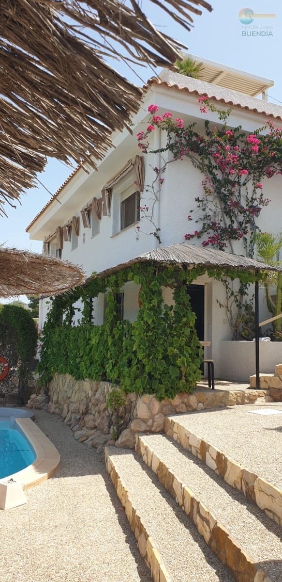 5 bedroom Villa for sale in Mazarron with pool garage - € 834,000 (Ref: 9640384)