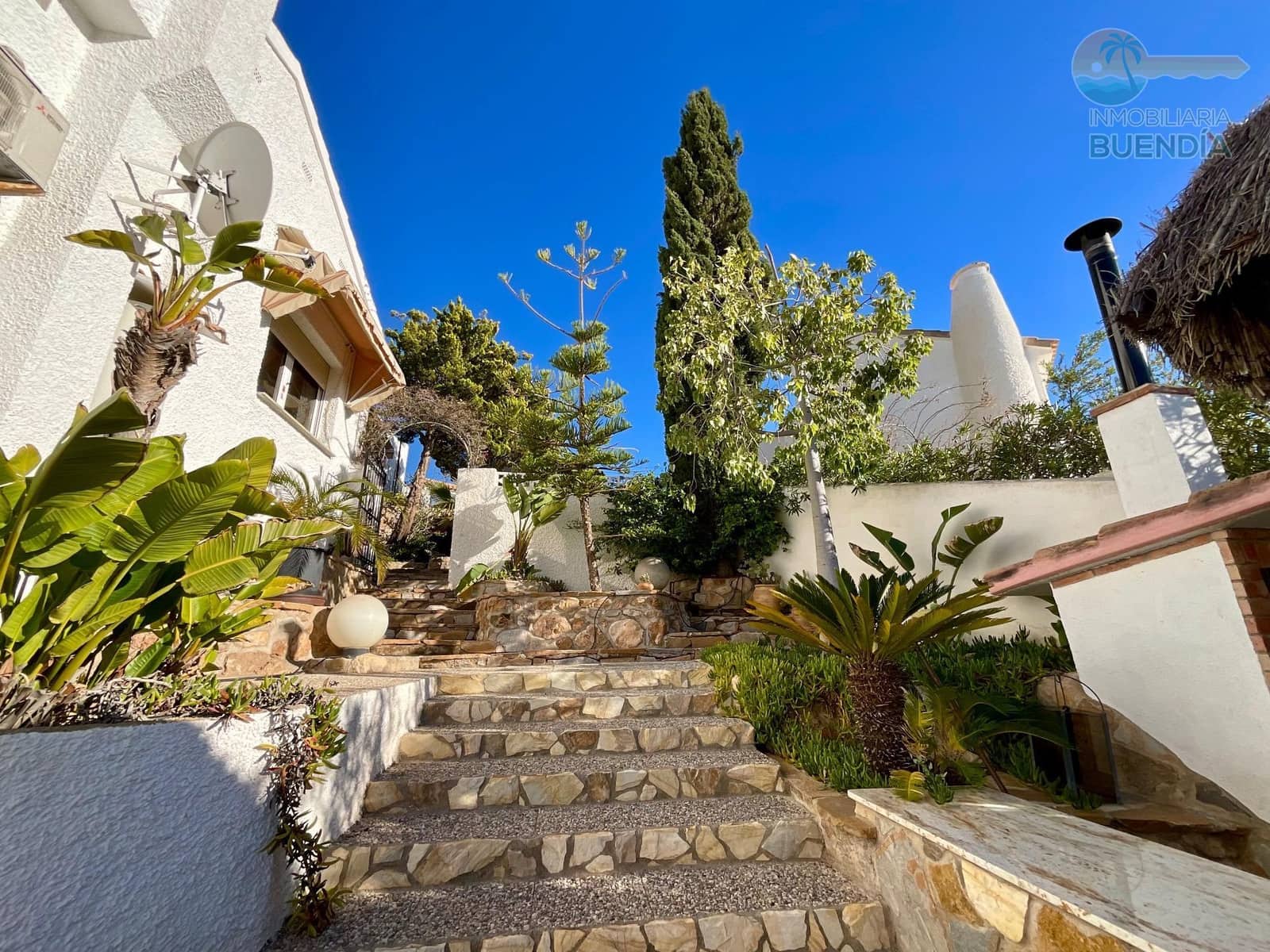 5 bedroom Villa for sale in Mazarron with pool garage - € 834,000 (Ref: 9640384)