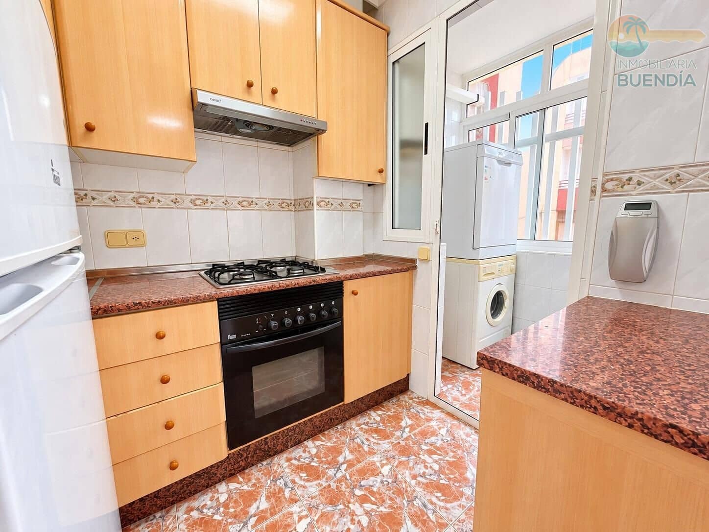 Apartamento de 2 habitaciones en Puerto de Mazarron en venta - 124.900 € (Ref: 9652101)