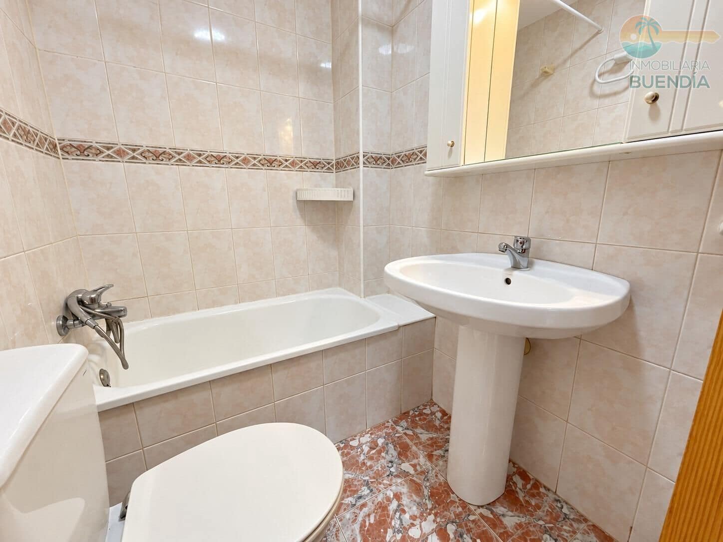 Apartamento de 2 habitaciones en Puerto de Mazarron en venta - 124.900 € (Ref: 9652101)