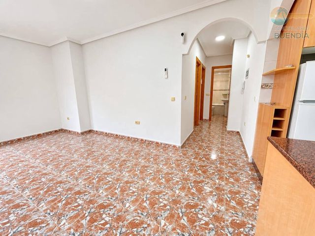 Apartamento de 2 habitaciones en Puerto de Mazarron, Mazarrón en venta - 124.900 € (Ref: 9652101)