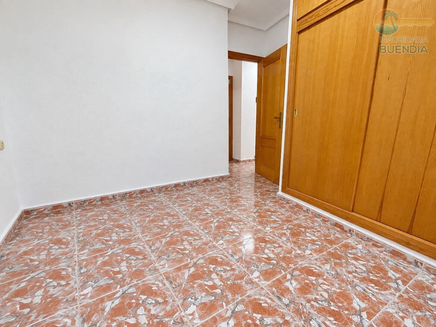 Apartamento de 2 habitaciones en Puerto de Mazarron en venta - 124.900 € (Ref: 9652101)