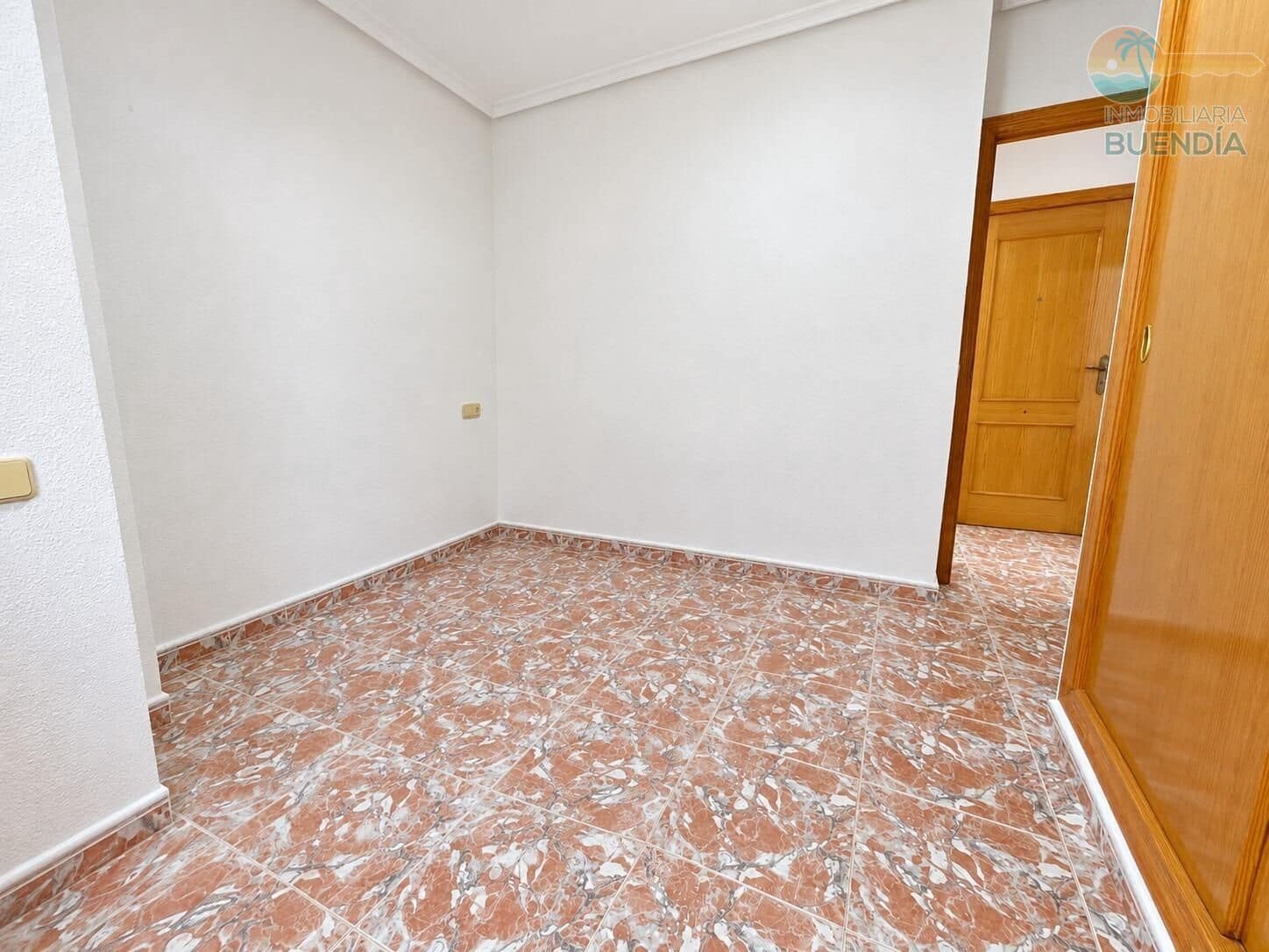 Apartamento de 2 habitaciones en Puerto de Mazarron en venta - 124.900 € (Ref: 9652101)