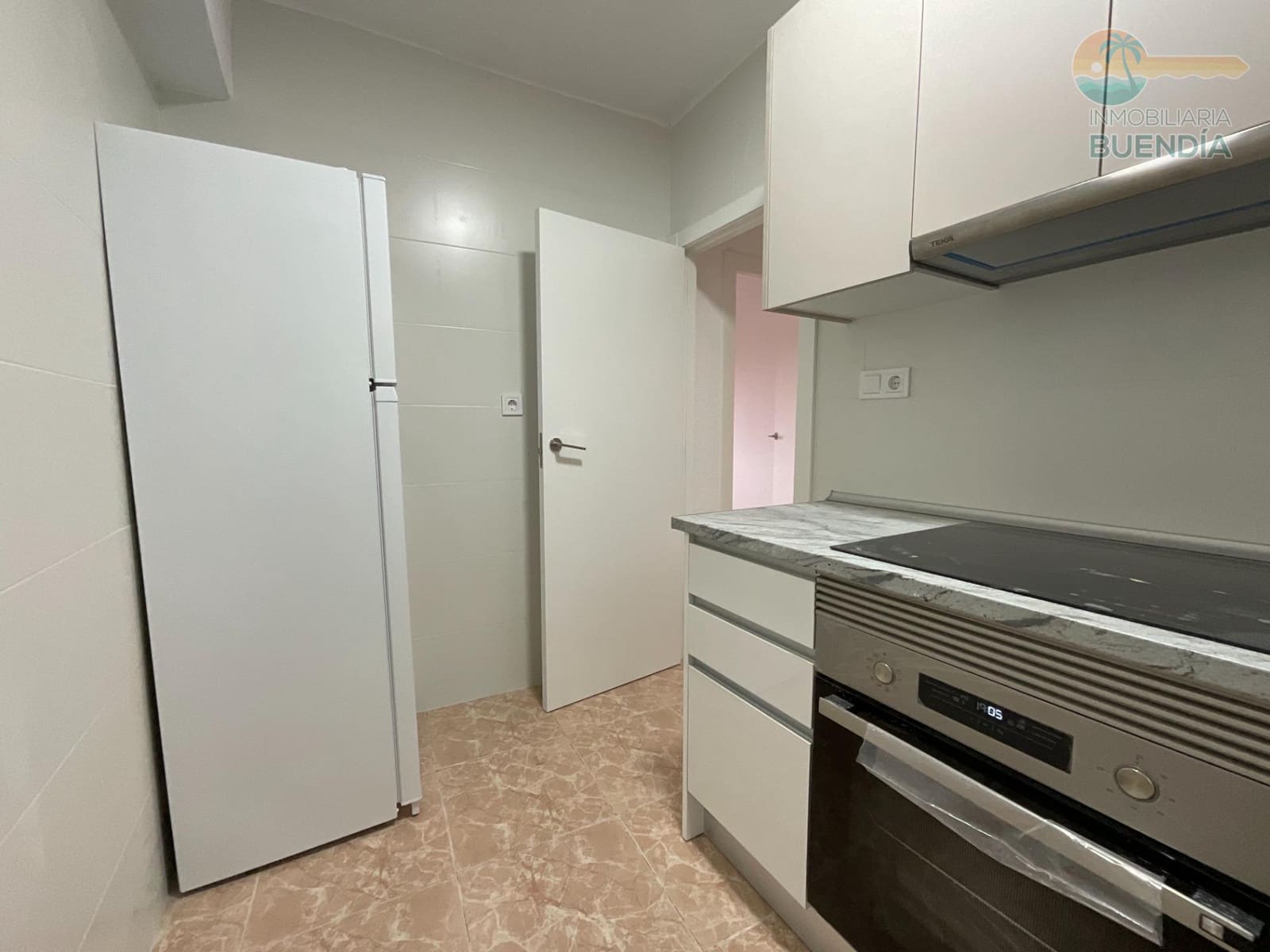 2 bedroom Apartment for sale in Puerto de Mazarron - € 99,900 (Ref: 9656183)