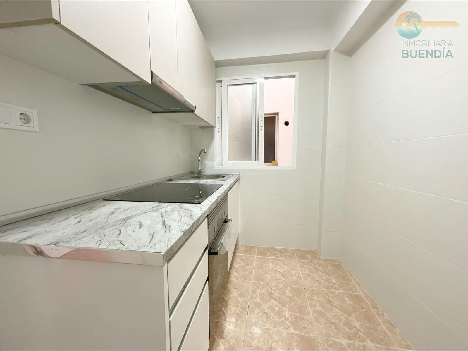 2 bedroom Apartment for sale in Puerto de Mazarron - € 99,900 (Ref: 9656183)