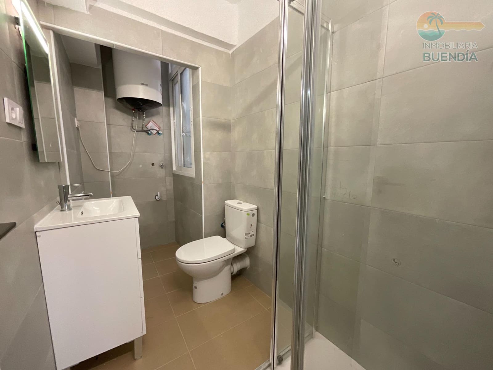 2 bedroom Apartment for sale in Puerto de Mazarron - € 99,900 (Ref: 9656183)