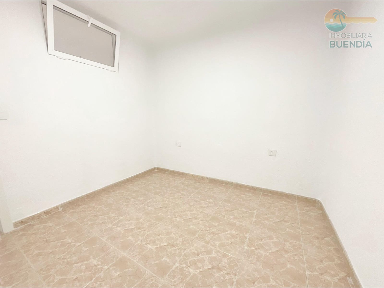 2 bedroom Apartment for sale in Puerto de Mazarron - € 99,900 (Ref: 9656183)