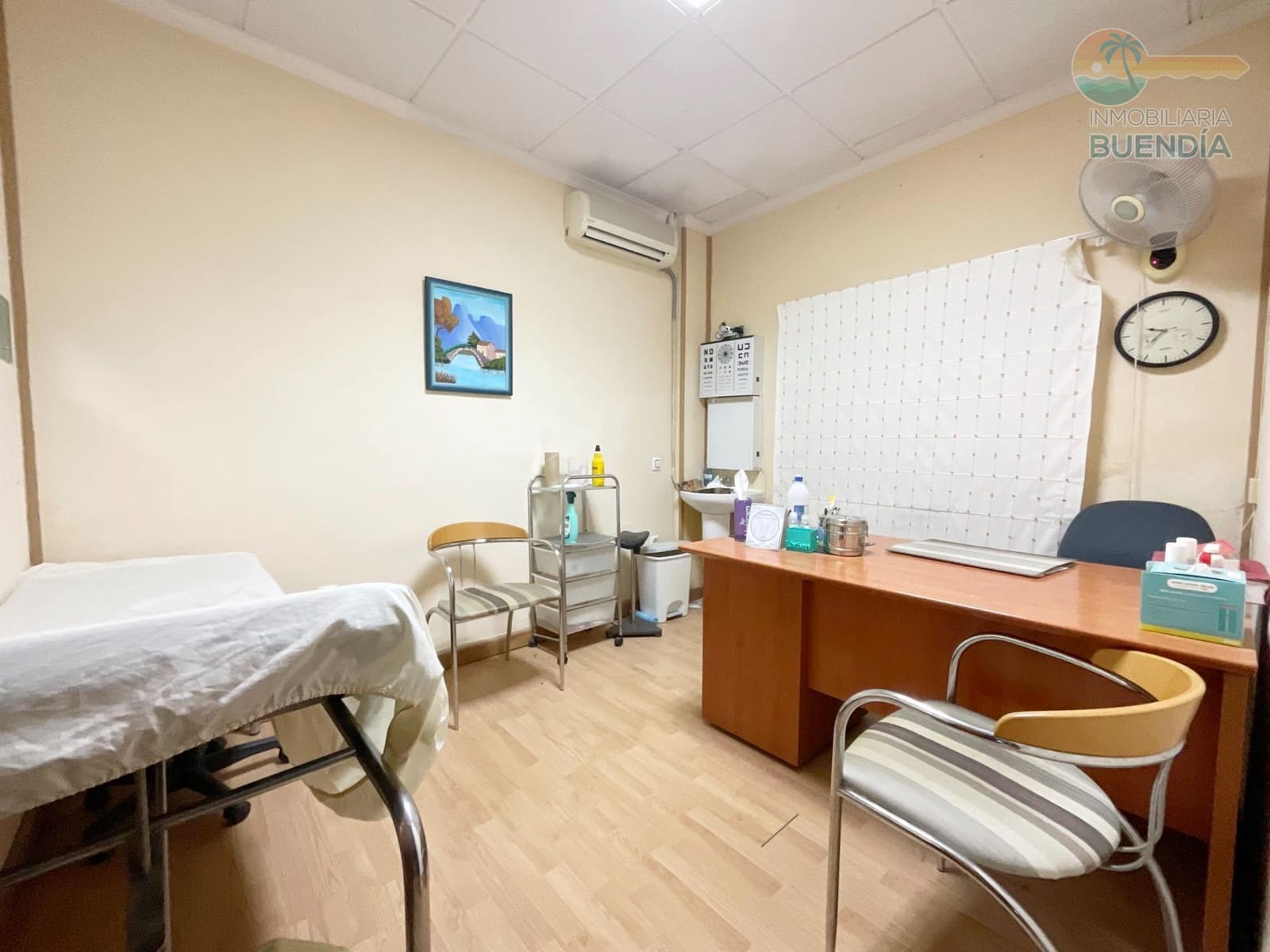 Kommersiell till salu i Puerto de Mazarron - 100 000 € (Ref: 9686530)