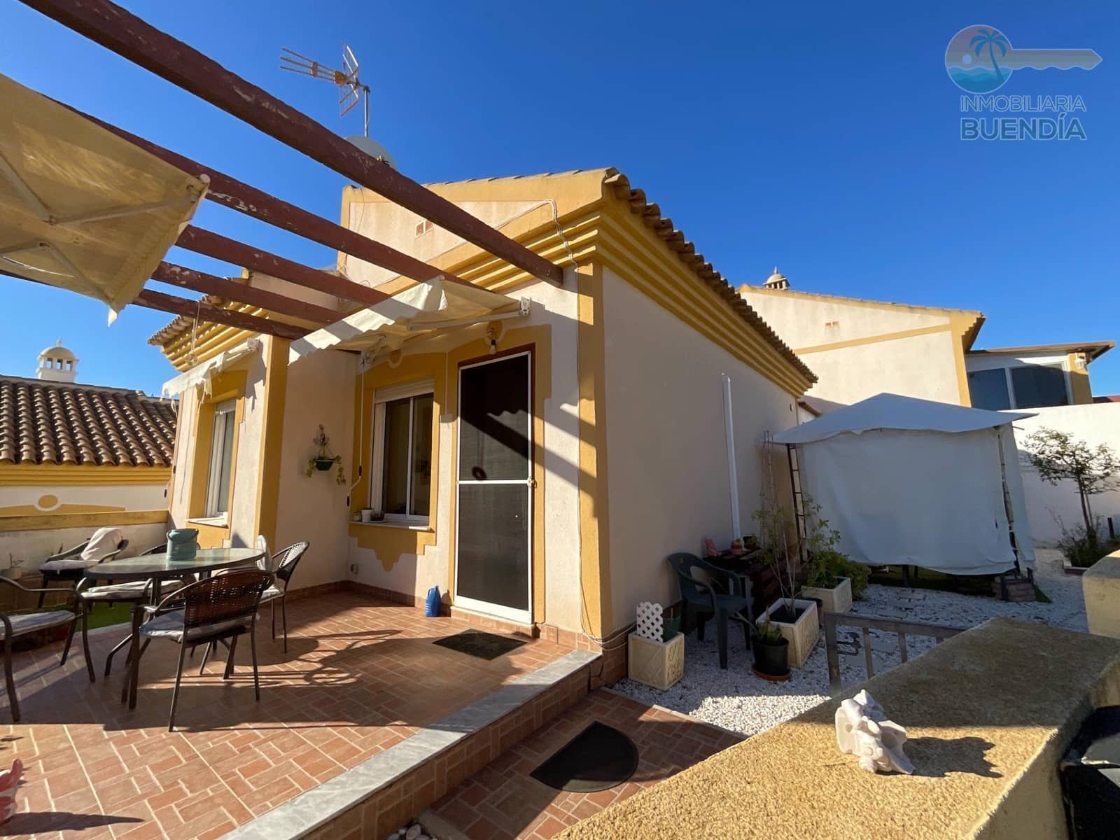 2 bedroom Villa for sale in Mazarron with pool - € 189,900 (Ref: 9712056)