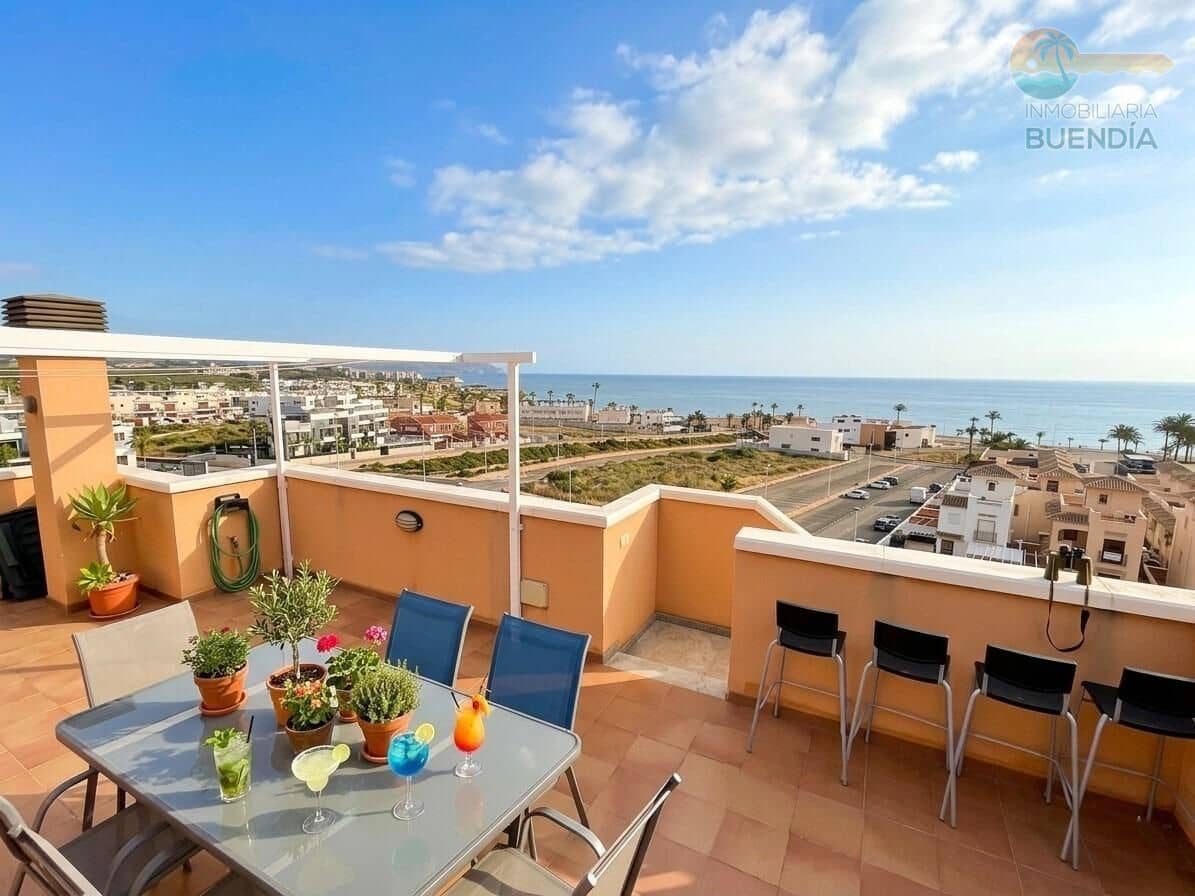 3 makuuhuone Kattohuoneisto myytävänä paikassa Alamillo mukana uima-altaan 
autotalli - 349 000 € (Ref: 9804385)