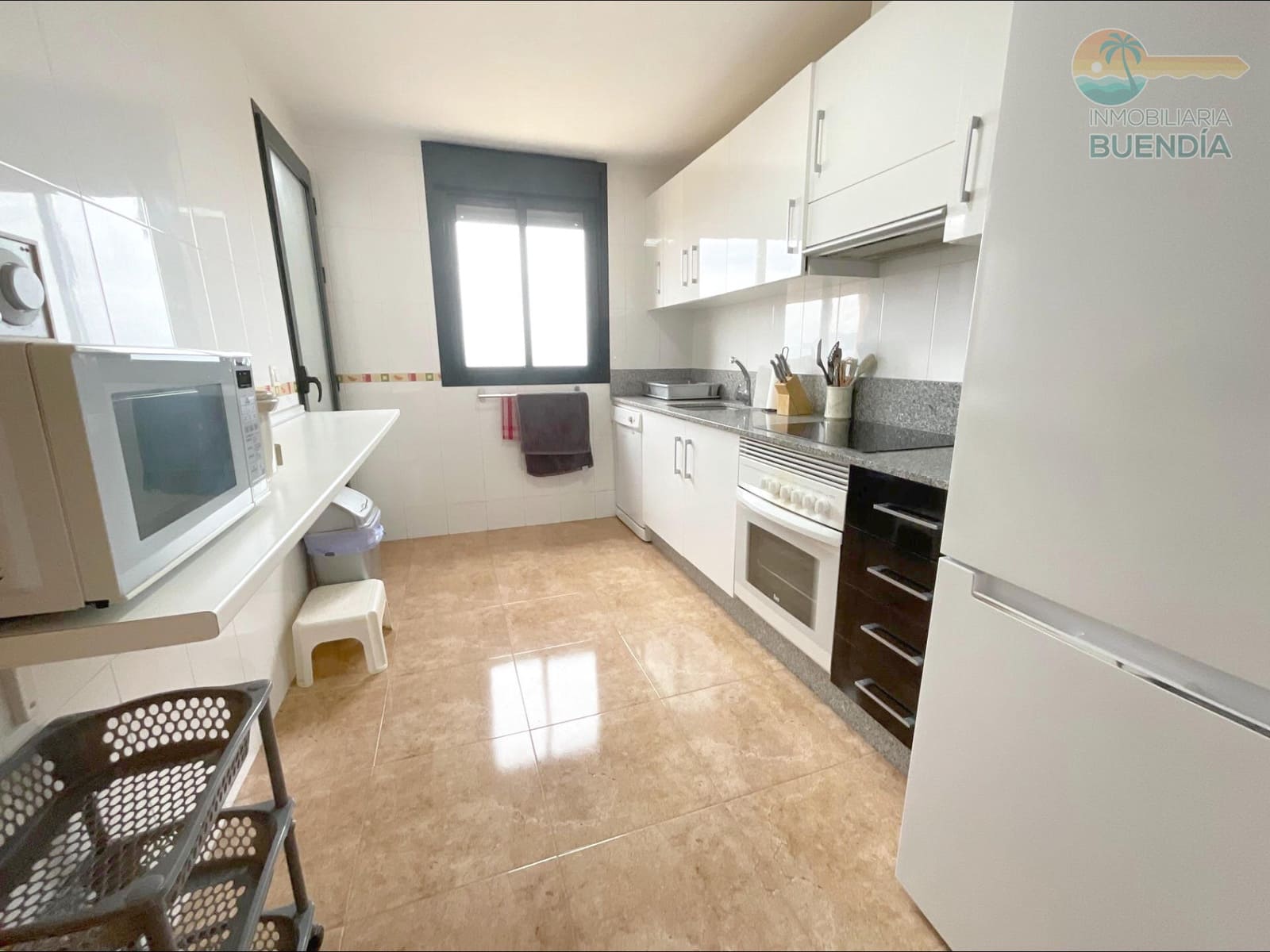 3 makuuhuone Kattohuoneisto myytävänä paikassa Alamillo mukana uima-altaan 
autotalli - 349 000 € (Ref: 9804385)