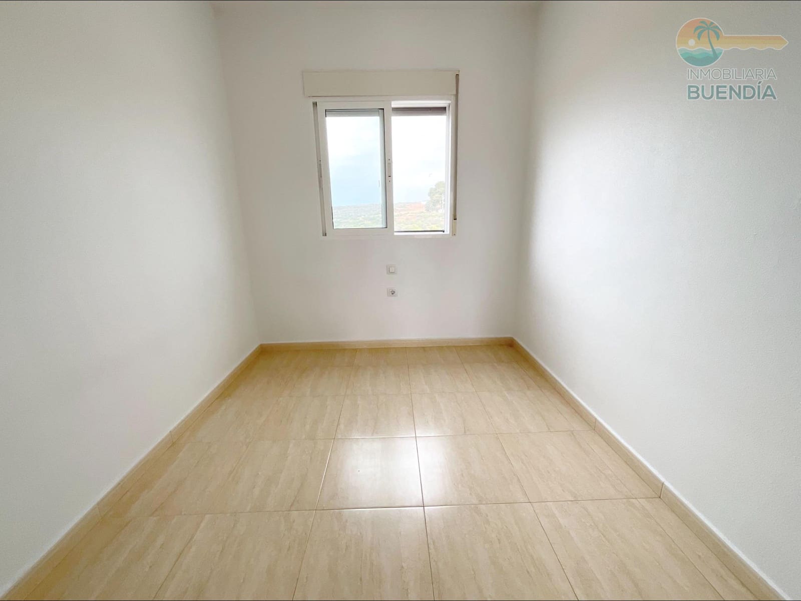 2 bedroom Penthouse for sale in Alamillo with pool garage - € 219,500 (Ref: 9818306)