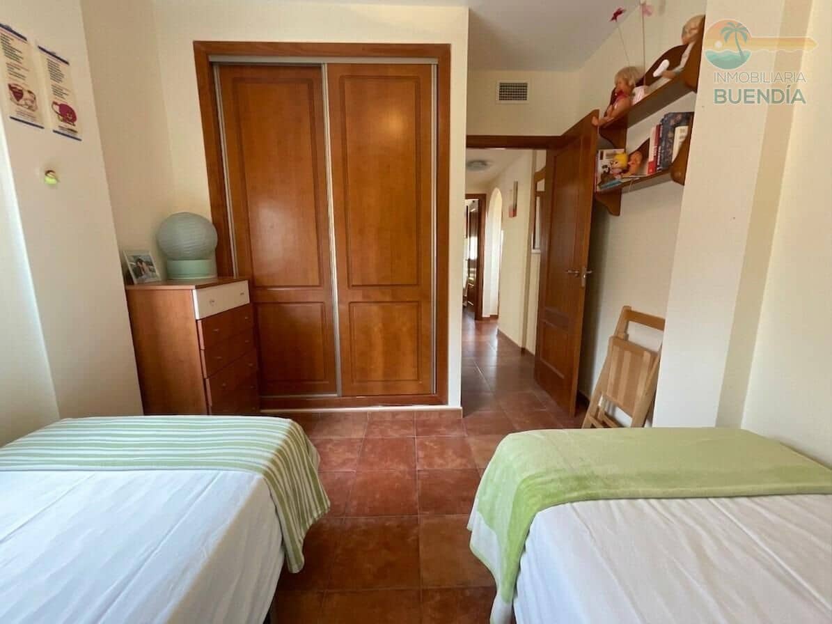 2 makuuhuone Kattohuoneisto myytävänä paikassa Isla Plana mukana uima-altaan - 199 000 € (Ref: 9818307)