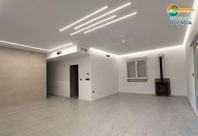4 sovrum Finca/Hus på landet till salu i Totana - 373 000 € (Ref: 9829264)