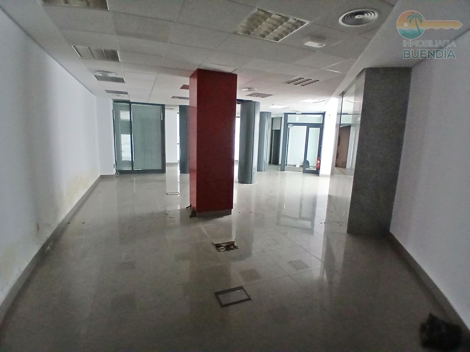 Commercial for sale in Puerto de Mazarron - € 270,000 (Ref: 9843474)