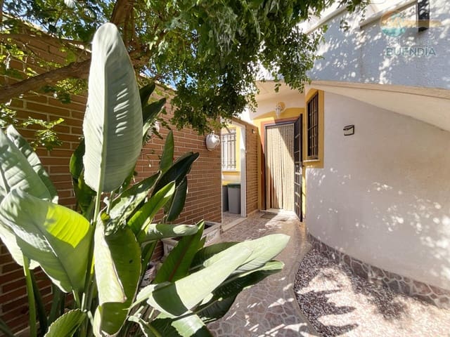 3 bedroom Villa for sale in Mazarrón with pool - € 235,000 (Ref: 9857648)