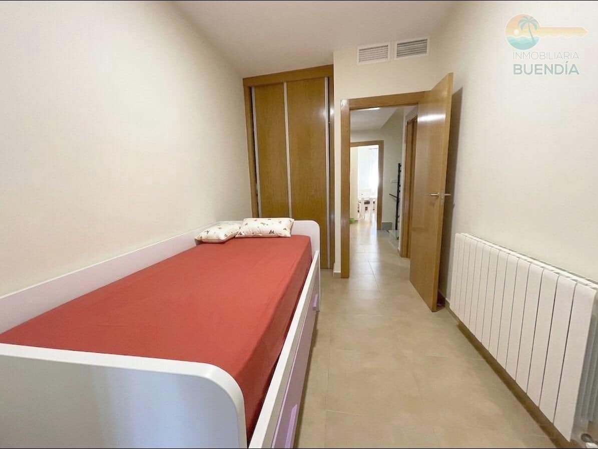 5 bedroom Apartment for sale in Puerto de Mazarron - € 230,000 (Ref: 9873606)
