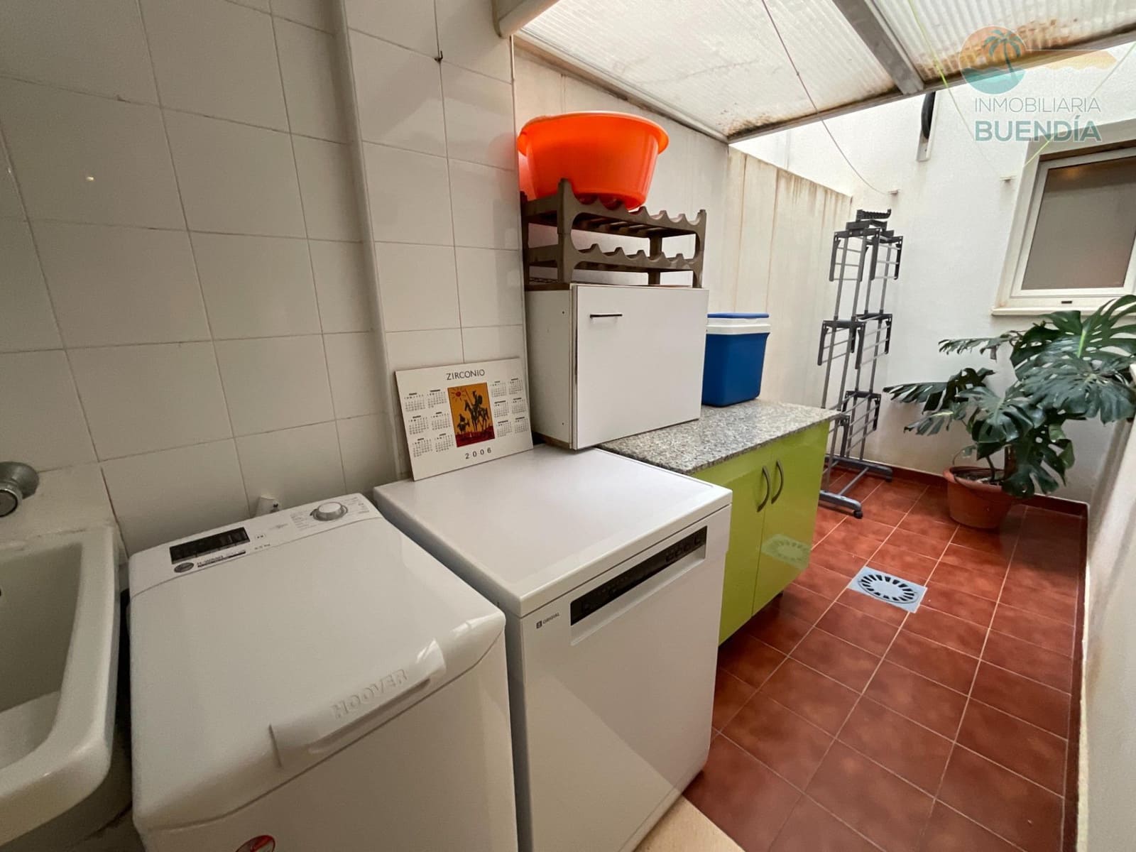 2 bedroom Apartment for sale in Puerto de Mazarron with garage - € 299,900 (Ref: 9890474)