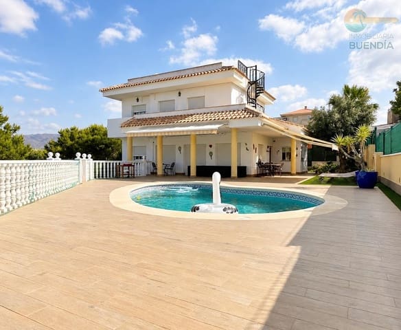 4 slaapkamer Villa te koop in Isla Plana, Cartagena met zwembad garage - € 539.900 (Ref: 9944168)