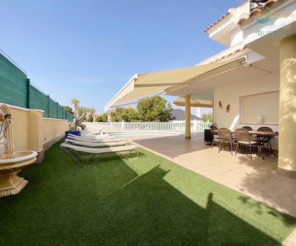 4 slaapkamer Villa te koop in Isla Plana, Cartagena met zwembad garage - € 539.900 (Ref: 9944168)