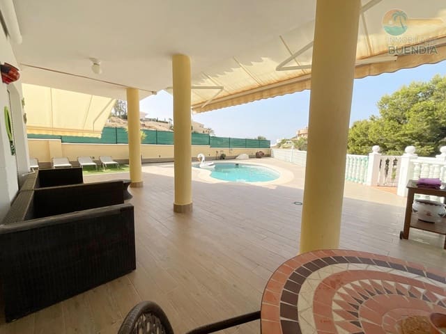 4 slaapkamer Villa te koop in Isla Plana, Cartagena met zwembad garage - € 539.900 (Ref: 9944168)