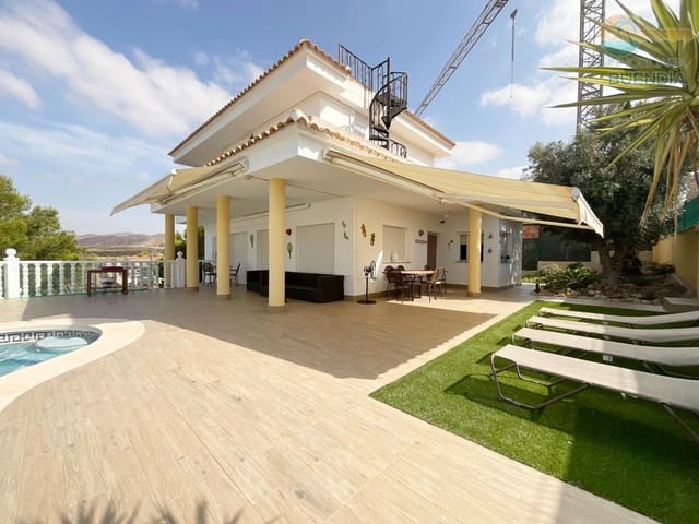 4 slaapkamer Villa te koop in Isla Plana, Cartagena met zwembad garage - € 539.900 (Ref: 9944168)