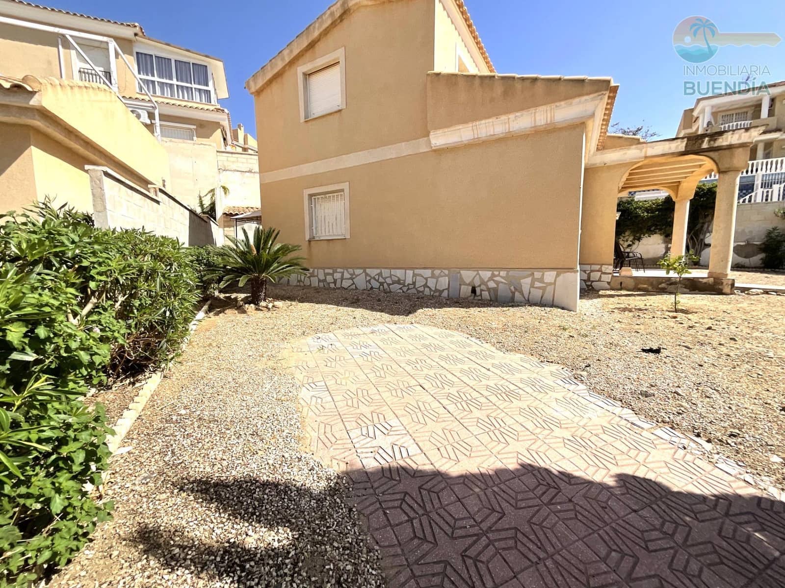 3 makuuhuone Huvila myytävänä paikassa Alamillo - 235 000 € (Ref: 9952705)