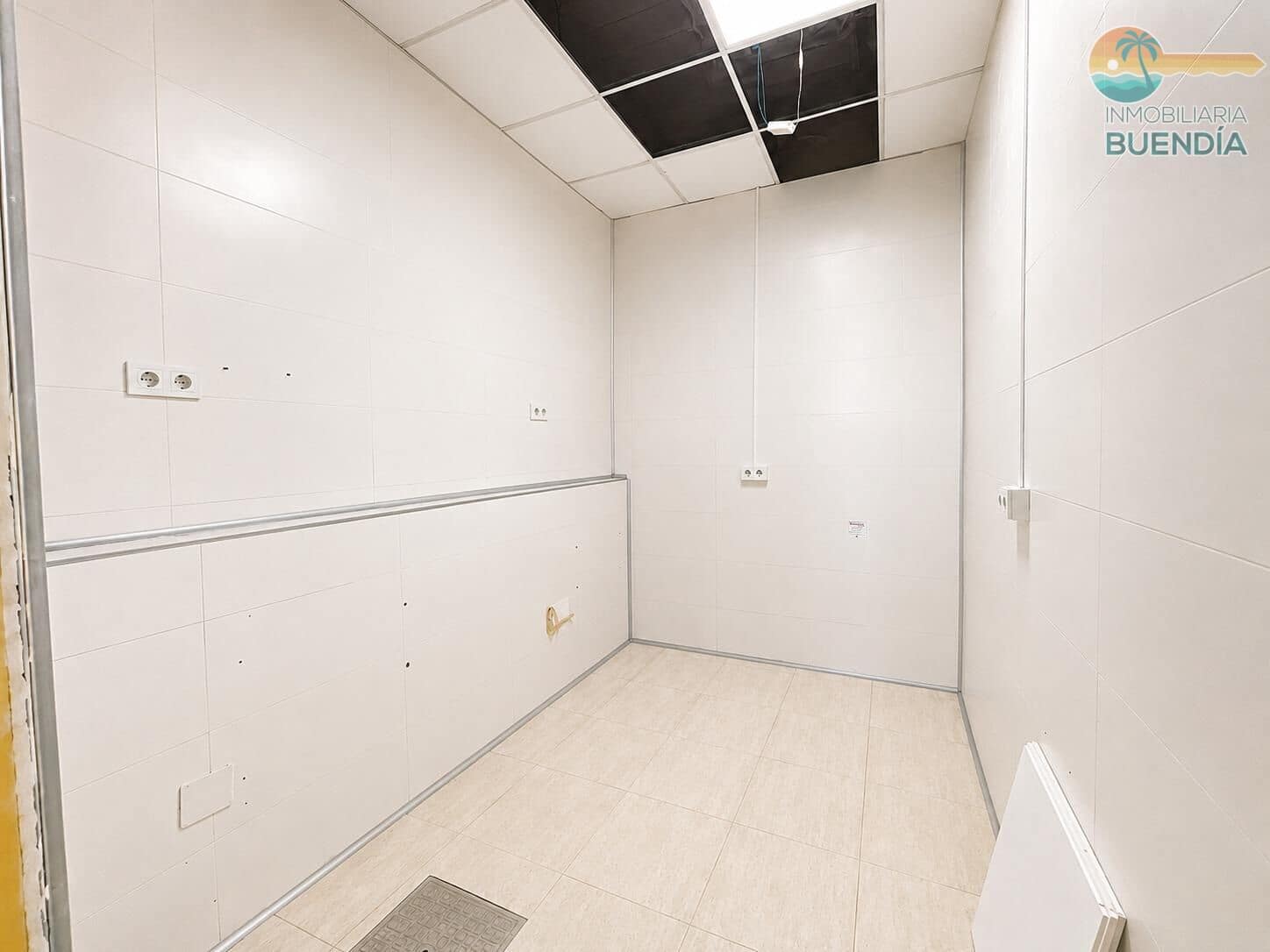 Local Commercial à vendre à Puerto de Mazarron - 240 000 € (Ref: 9970709)