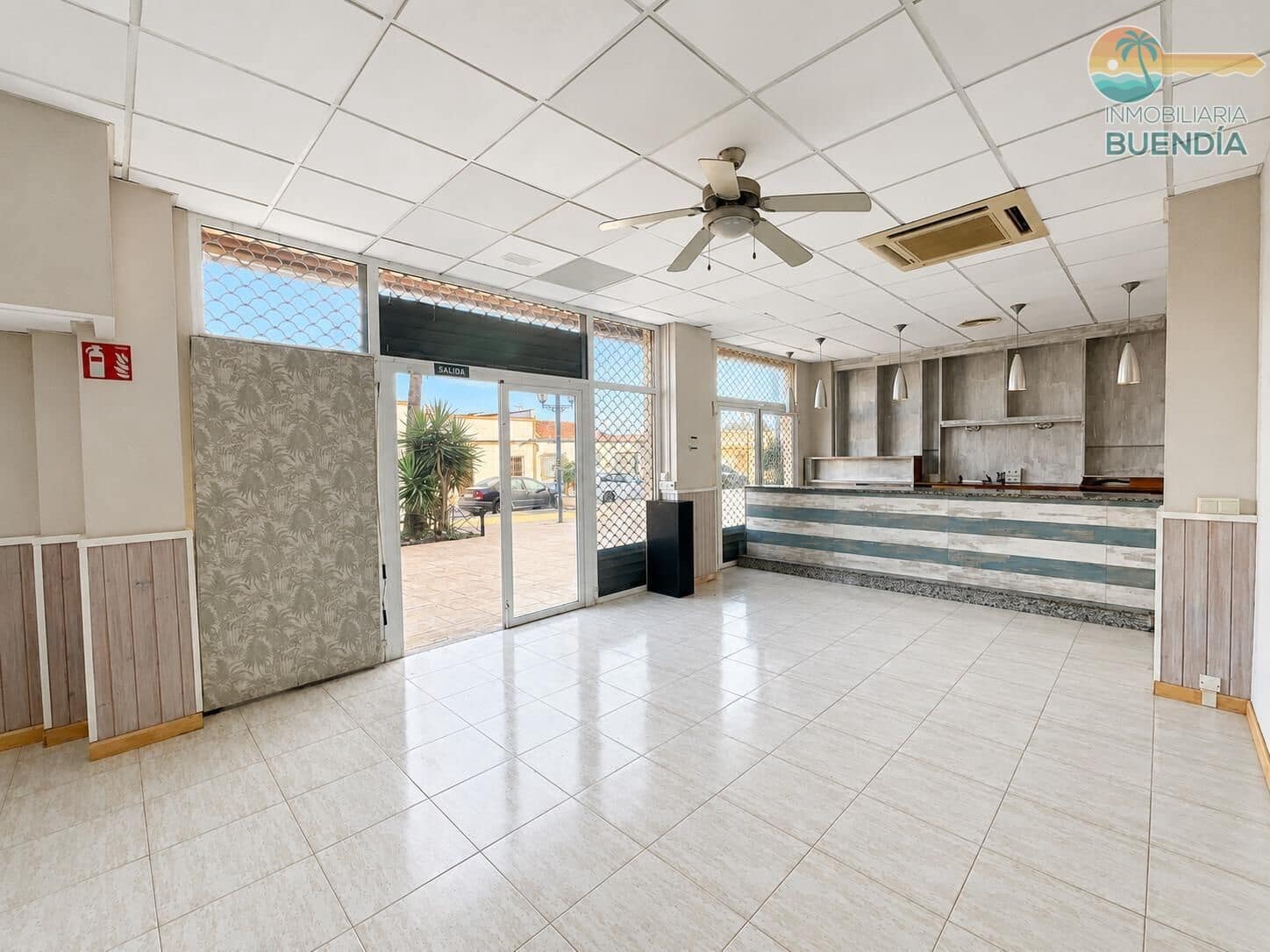 Local Commercial à vendre à Puerto de Mazarron - 240 000 € (Ref: 9970709)