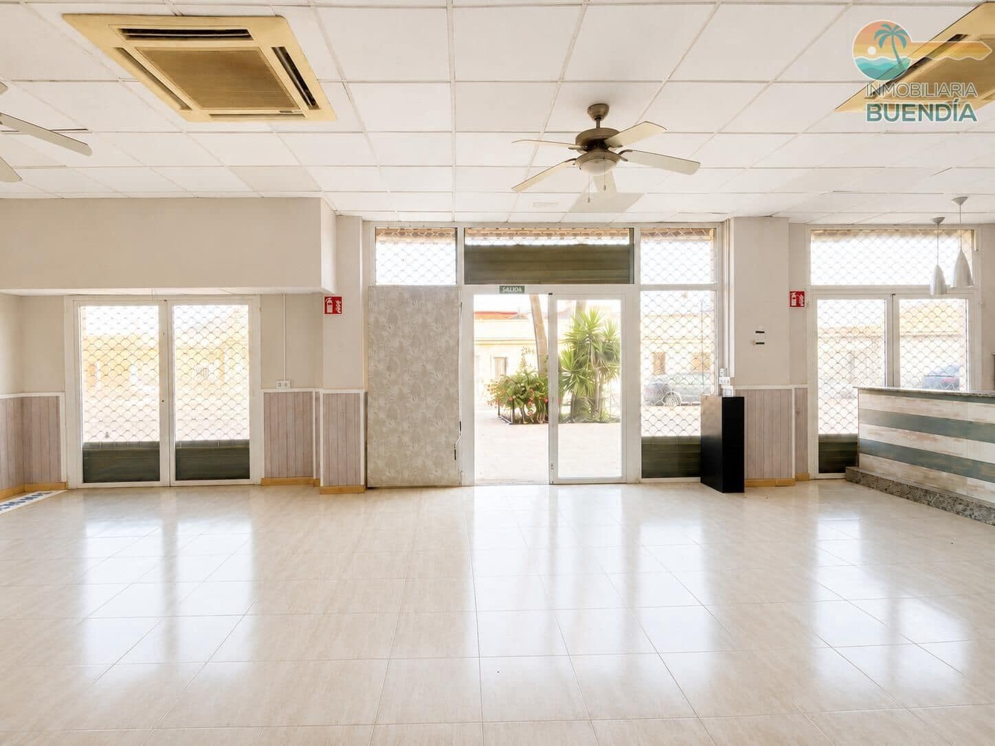 Local Commercial à vendre à Puerto de Mazarron - 240 000 € (Ref: 9970709)