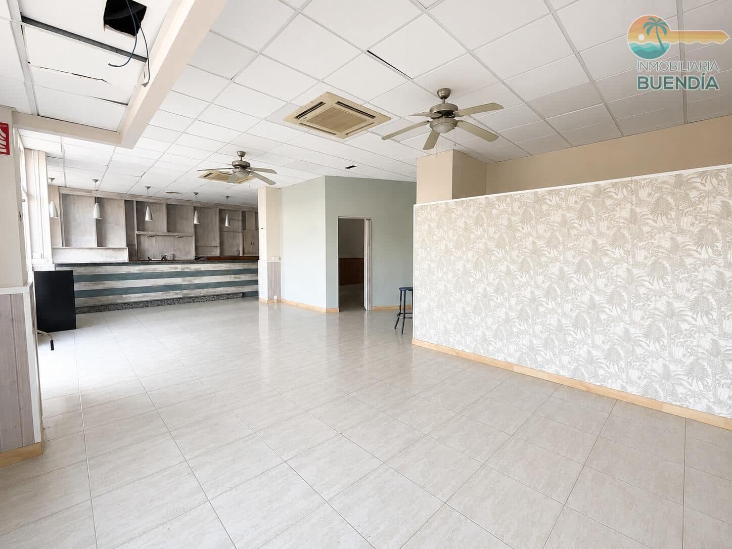 Local Commercial à vendre à Puerto de Mazarron - 240 000 € (Ref: 9970709)
