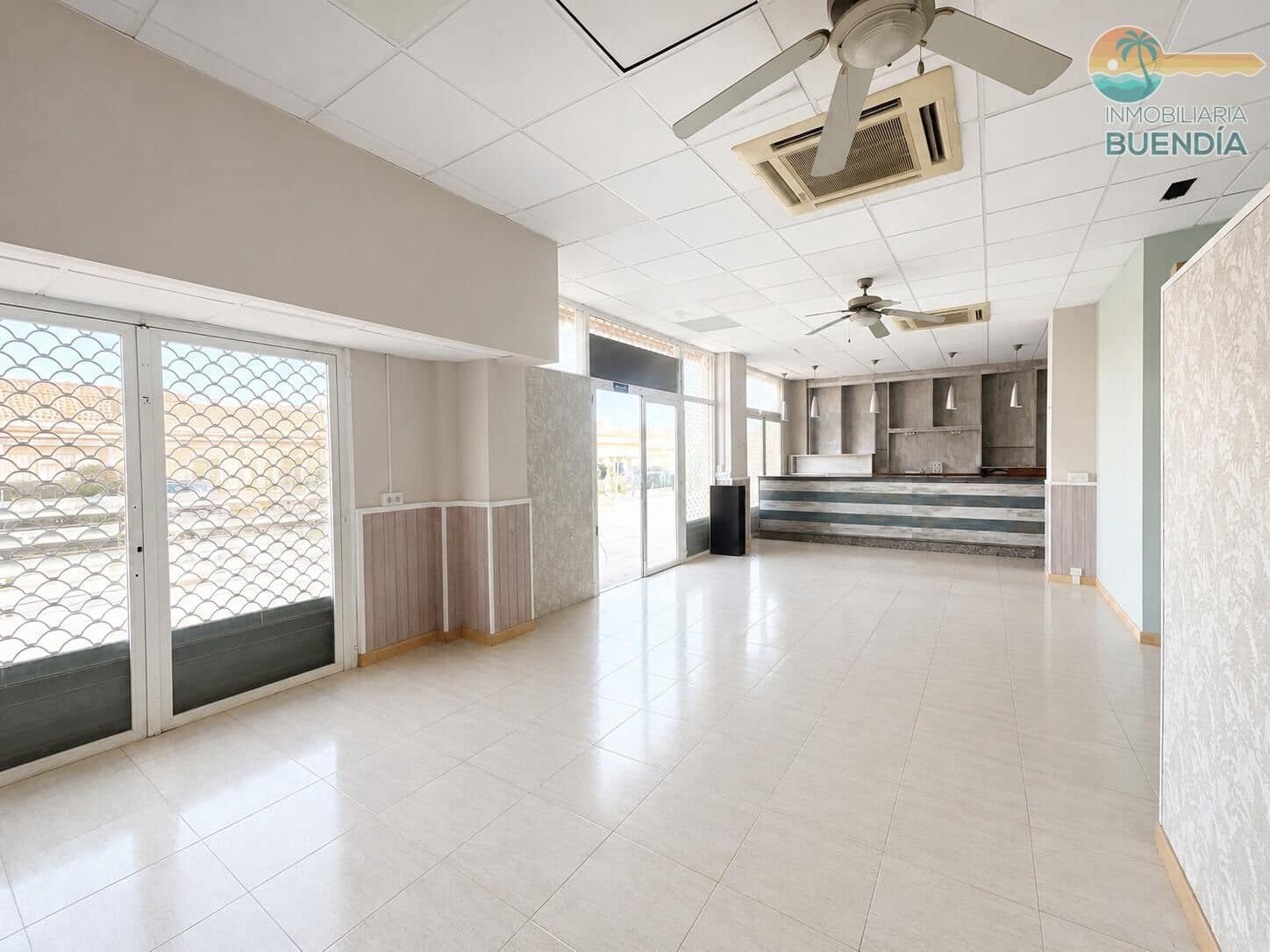 Local Commercial à vendre à Puerto de Mazarron - 240 000 € (Ref: 9970709)