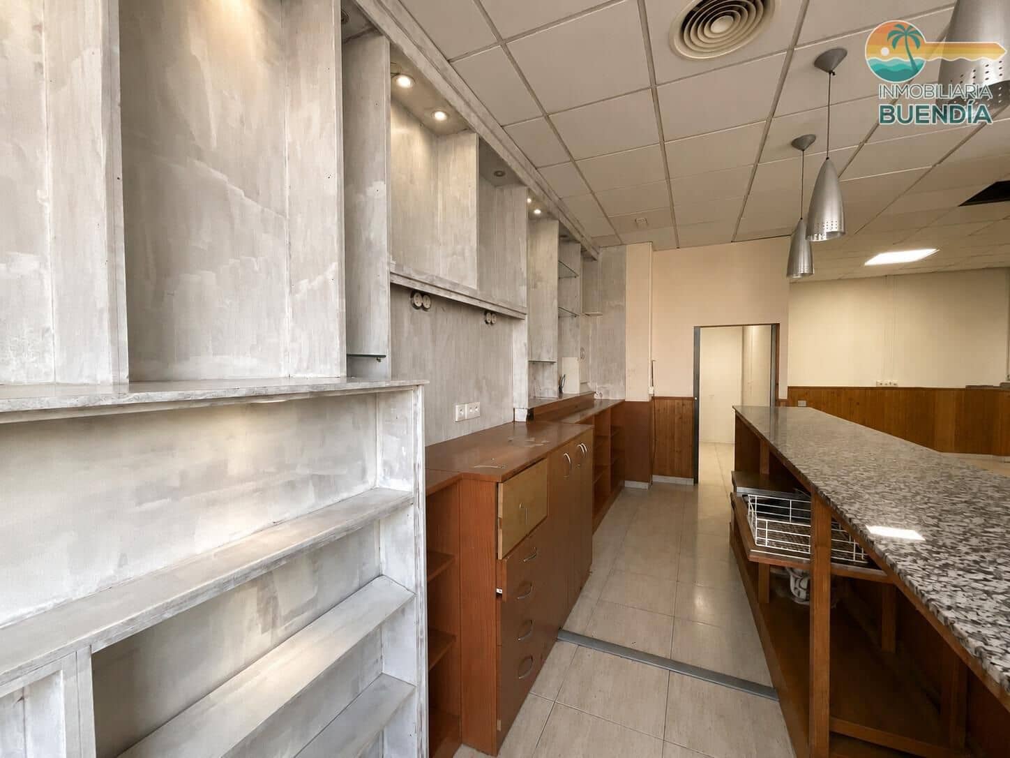 Kaupallinen myytävänä paikassa Puerto de Mazarron - 240 000 € (Ref: 9970709)