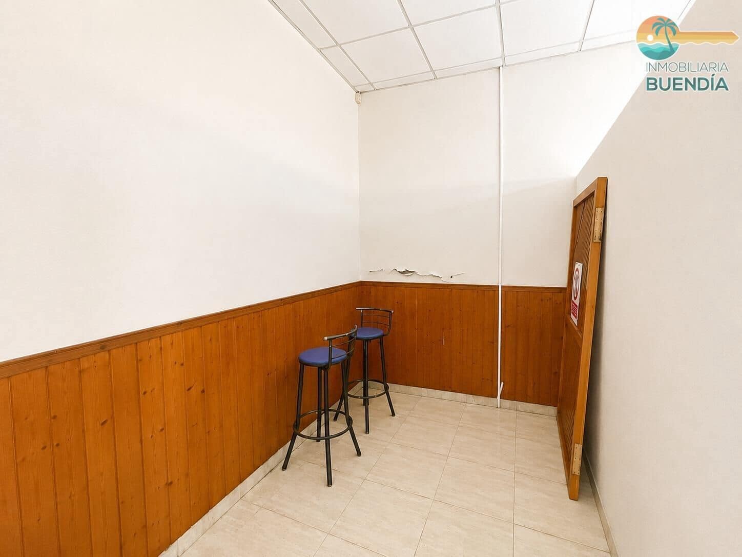 Kaupallinen myytävänä paikassa Puerto de Mazarron - 240 000 € (Ref: 9970709)