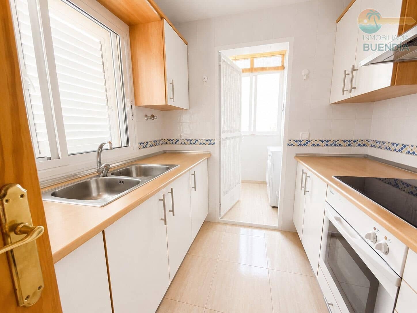 2 soverom Leilighet til salgs i Puerto de Mazarron med svømmebasseng garasje - € 162 900 (Ref: 9980476)