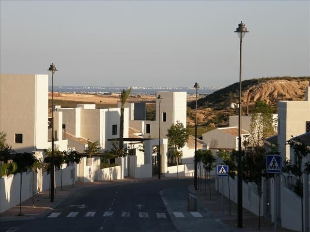 4 camera da letto Villa in vendita in La Peraleja Golf Resort, Murcia città con piscina garage - 375.000 € (Rif: 10020956)