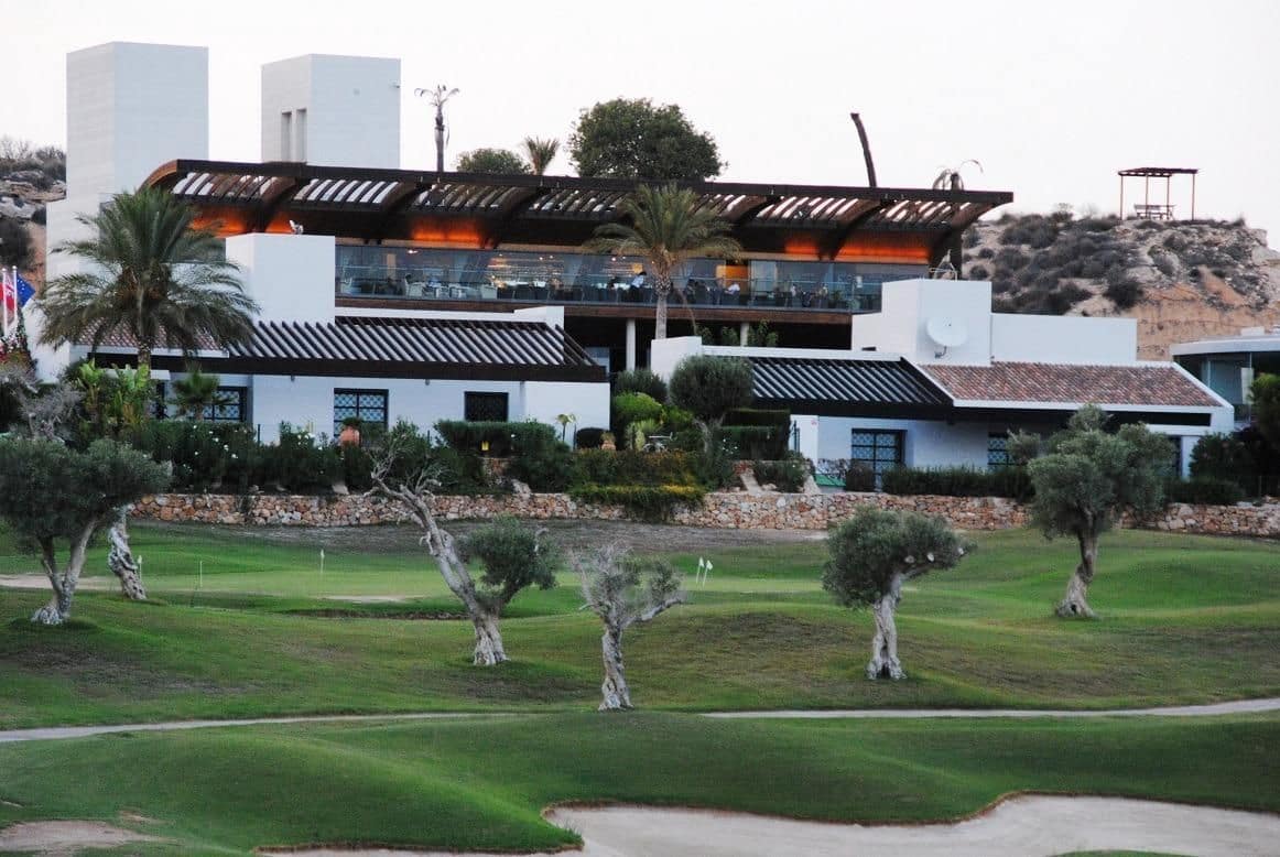 4 camera da letto Villa in vendita in La Peraleja Golf Resort con piscina garage - 375.000 € (Rif: 10020956)