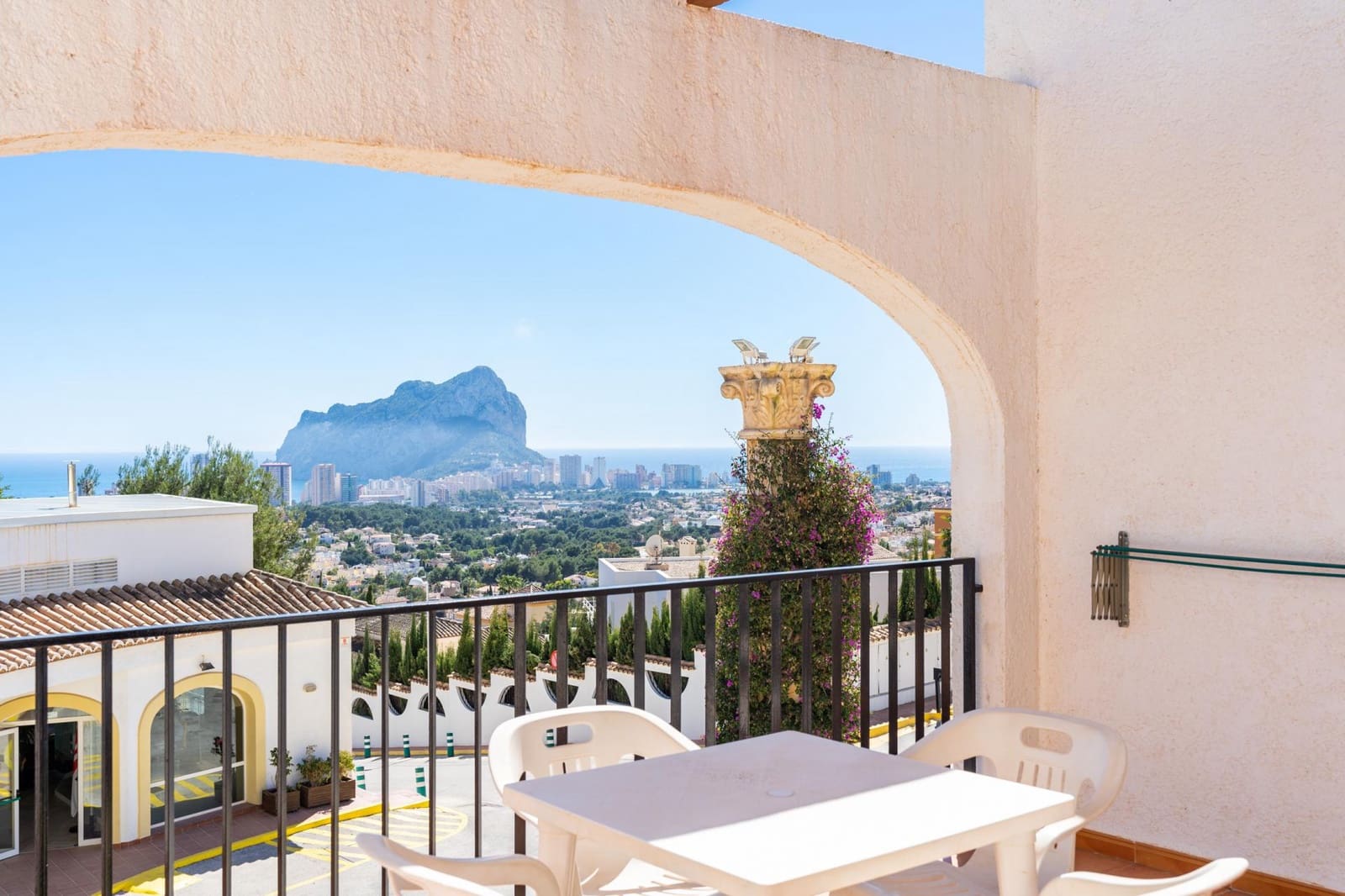 1 Zimmer Bungalow zu verkaufen in Calpe / Calp mit Pool Garage - 200.000 € (Ref: 10102642)
