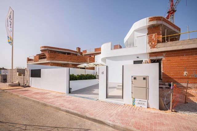 3 Zimmer Villa zu verkaufen in Torrevieja mit Pool Garage - 414.000 € (Ref: 8554481)